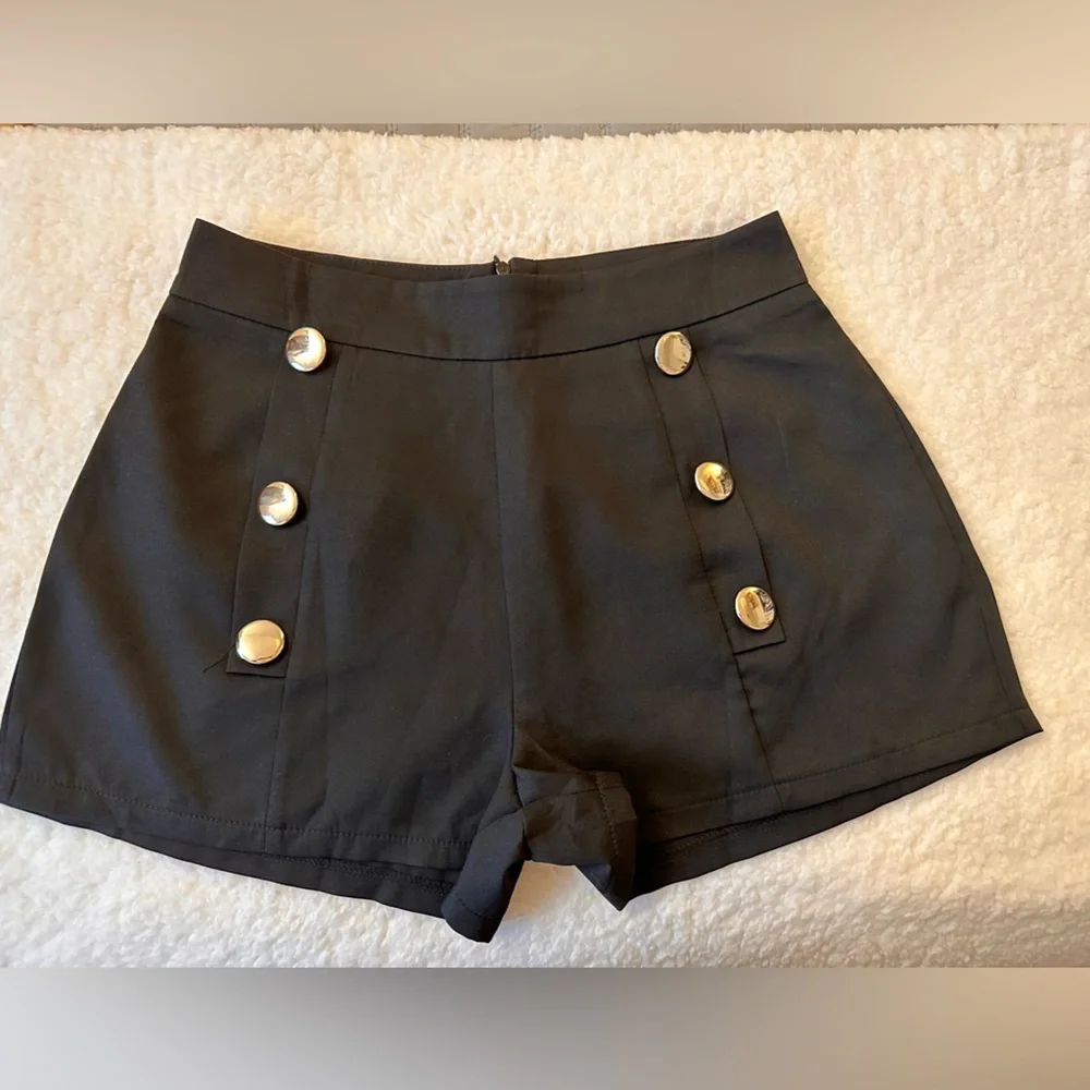 Dress shorts - Picture 1 of 5